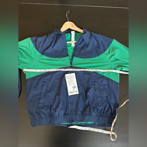 Lululemon Nylon Women's raceway Green and club Blue Jacket size small NWT - Picture 13 of 13